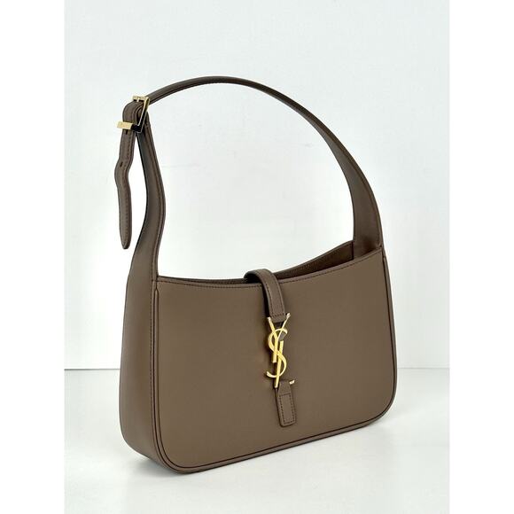 Saint Laurent Le 5 à 7 Beige Leather Shoulder Bag - Picture 1 of 13